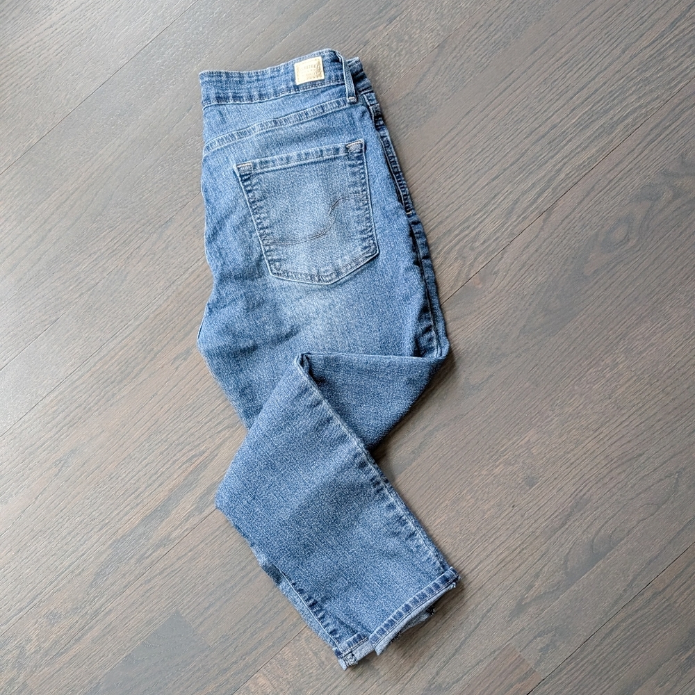 Signature by Levi Strauss & Co. Gold Women's Skinny Jeans, 10S, Blue W30 L28